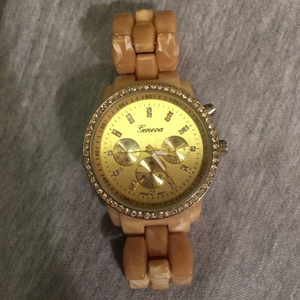 Tan Watch